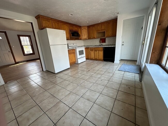 Building Photo - 63 Crabtree Rd