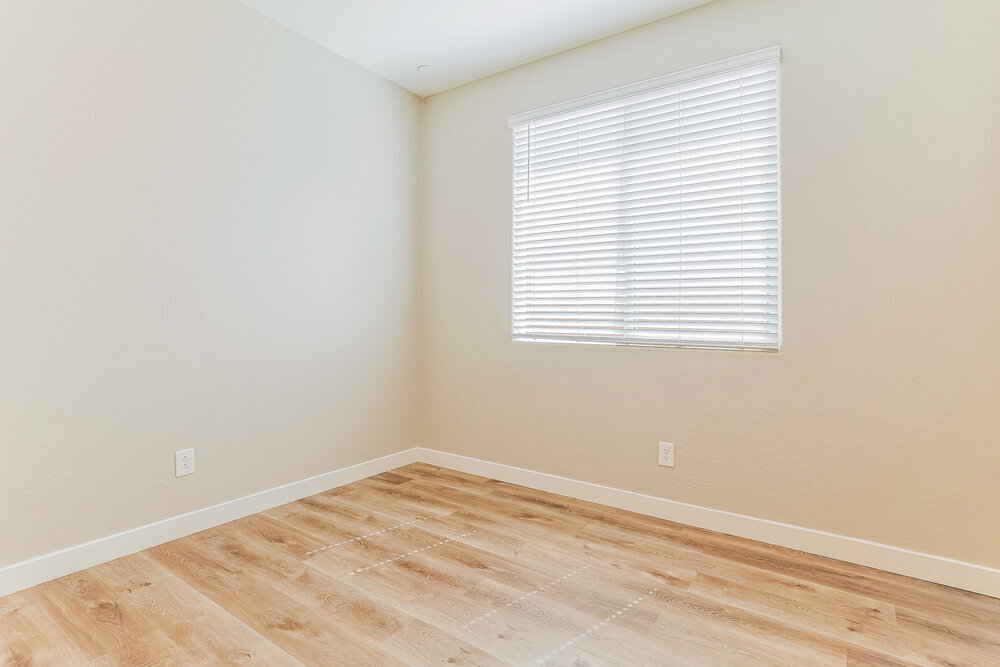 Building Photo - 289 W Tamarack Dr