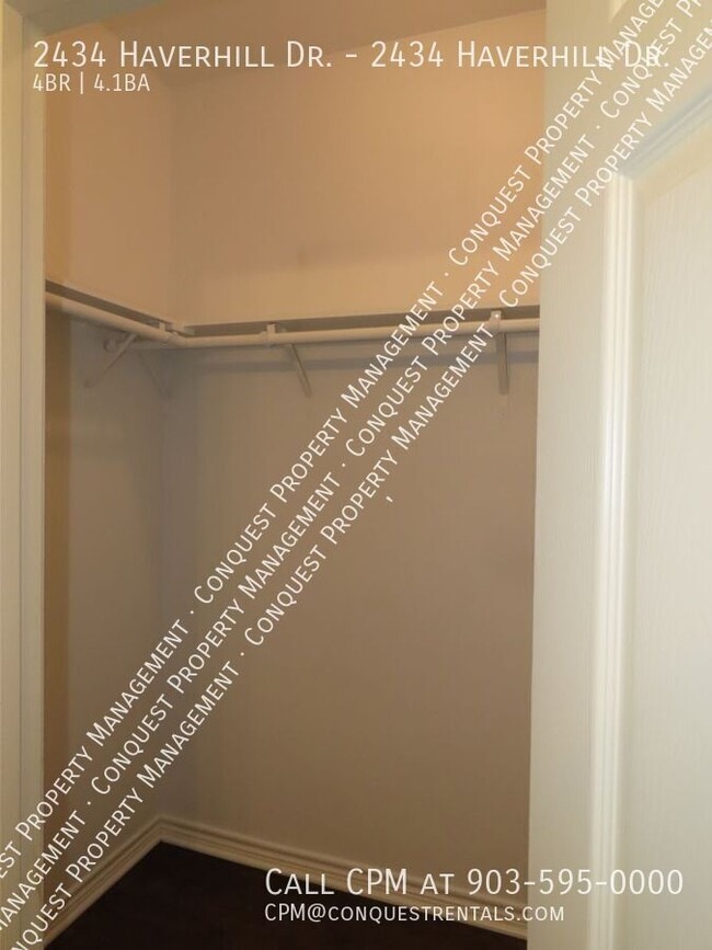 Building Photo - 2434 Haverhill Dr