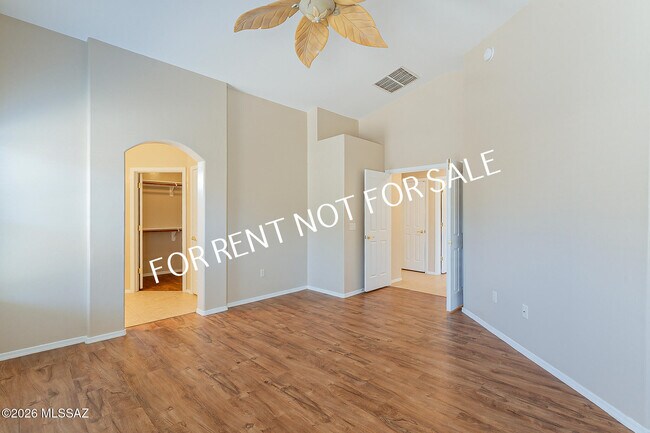 Building Photo - 8356 S Otis Dr