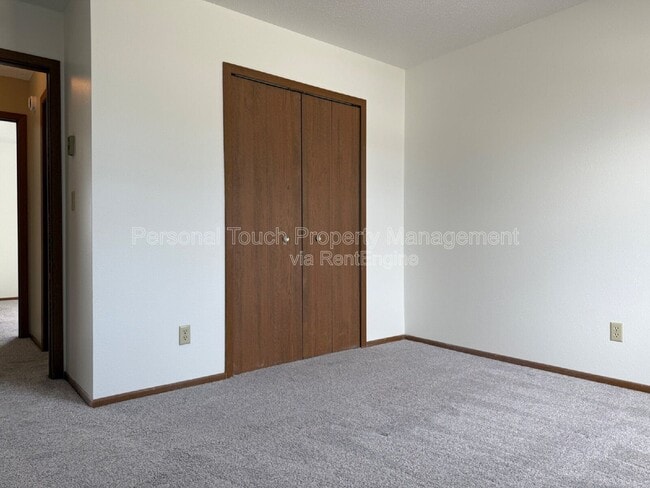 Building Photo - 1003 19th St SW