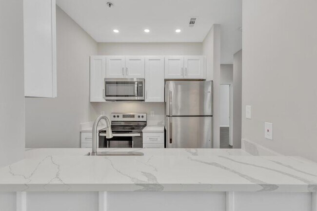 Building Photo - 606 Rolling Hill Walk