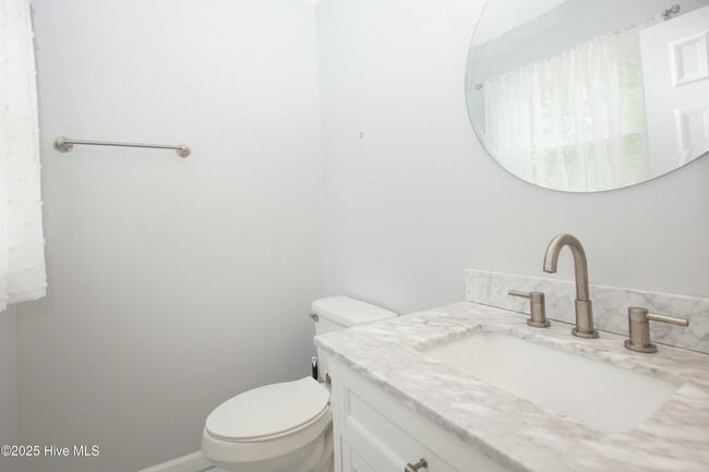 Building Photo - 2435 Longleaf Dr SW
