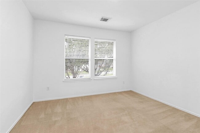 Building Photo - 450 Sandstone Creek Ln