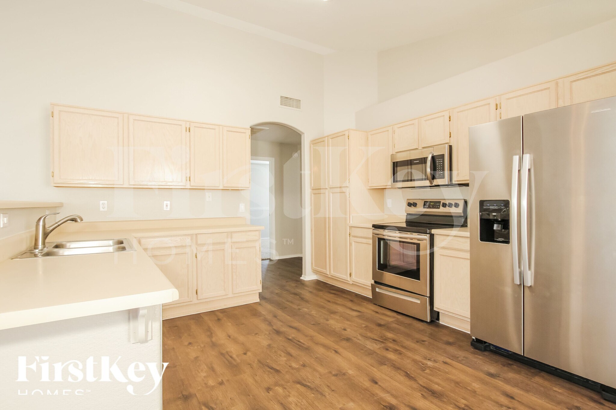 Building Photo - 14915 N 86th Dr