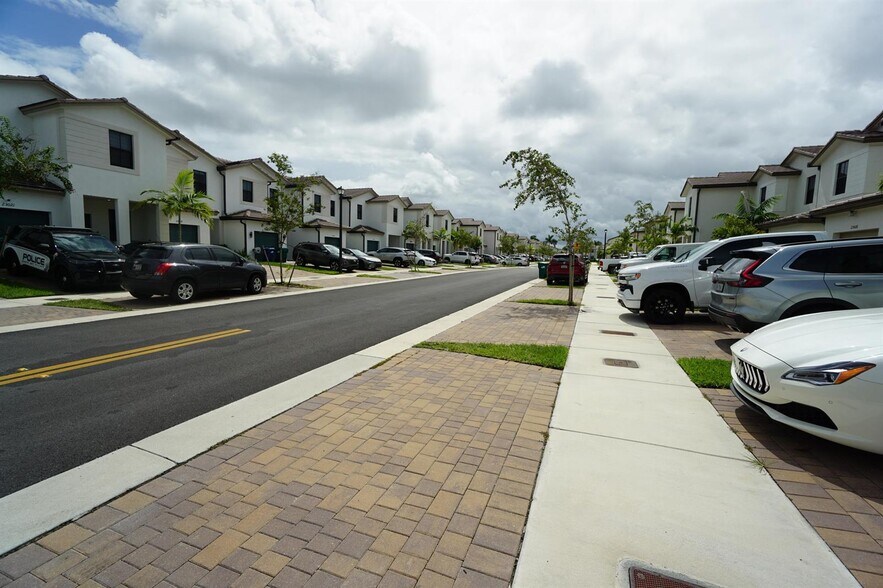 Building Photo - 23010 SW 128th Pl