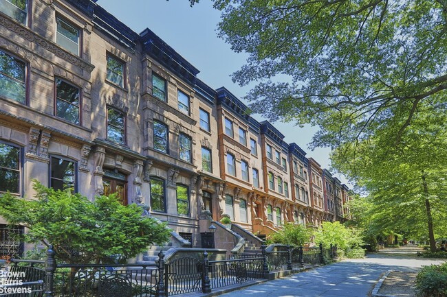 Building Photo - Park Slope Triplex Brownstone Rental