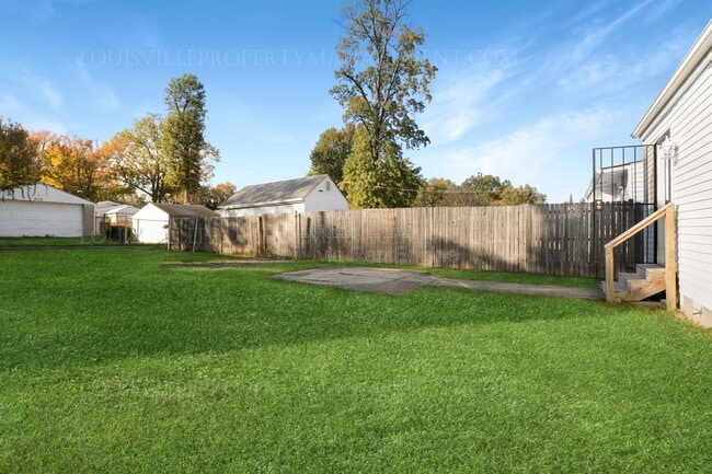 Building Photo - 4110 La Salle Ave