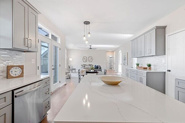 Building Photo - 3637 Green Pine Way