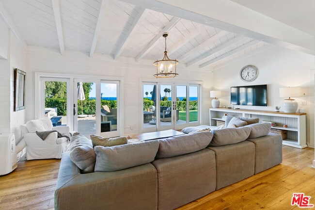 Building Photo - 26887 Sea Vista Dr