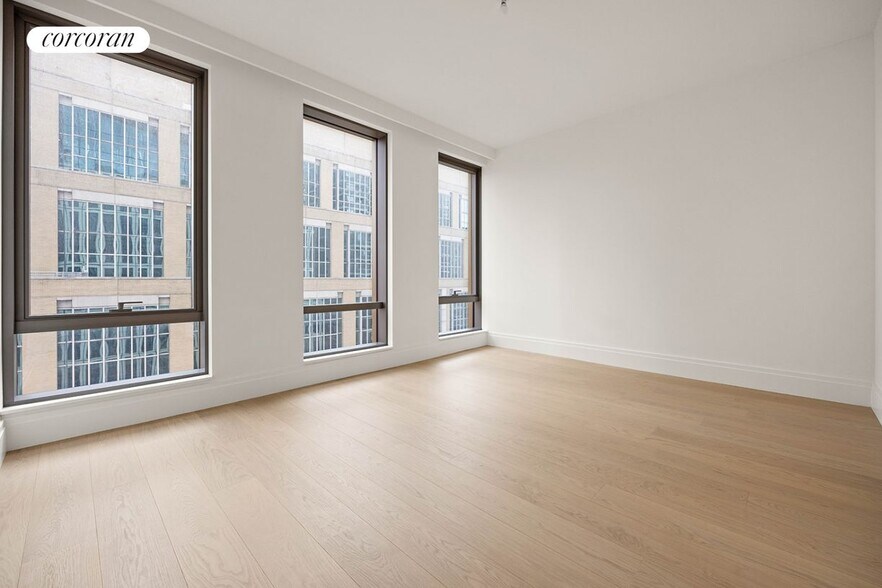 Building Photo - 56 W 66th St