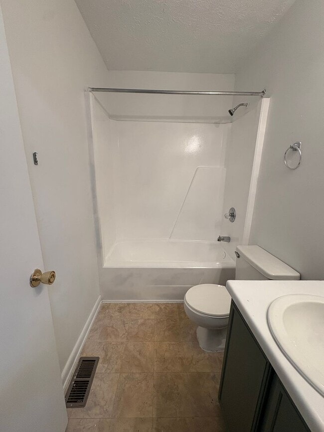 Building Photo - 366 Deputy Ln