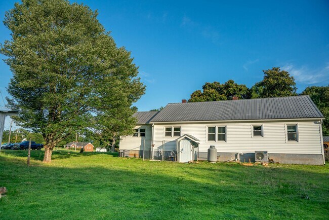 Building Photo - Delightful Retreat in Chesnee, SC