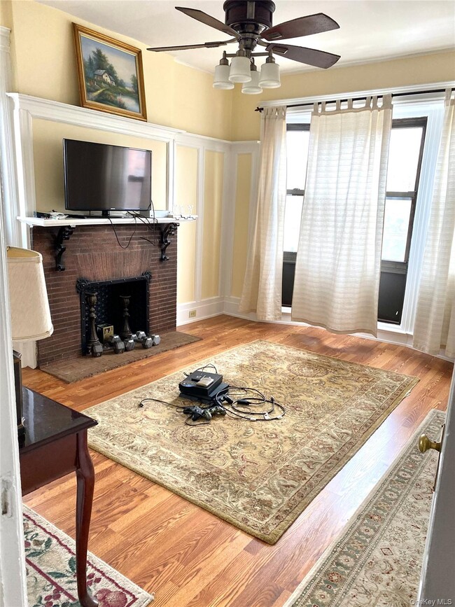 Building Photo - 36 Echo Ave