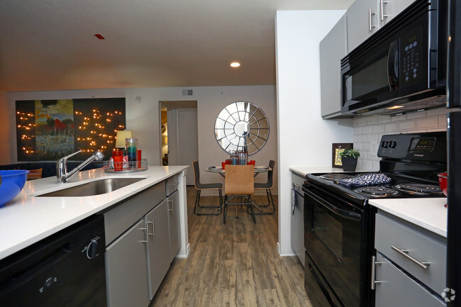 2BR, 2BT - 845SF - Kitchen - Radius at The Domain