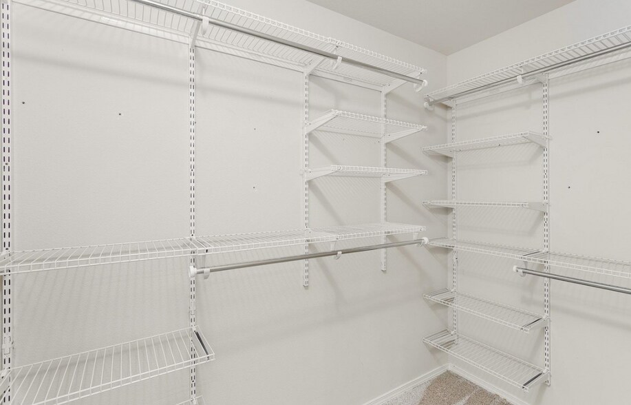 Building Photo - 1245 SW 175th Ave