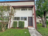 Building Photo - 4011 Woodfern Dr