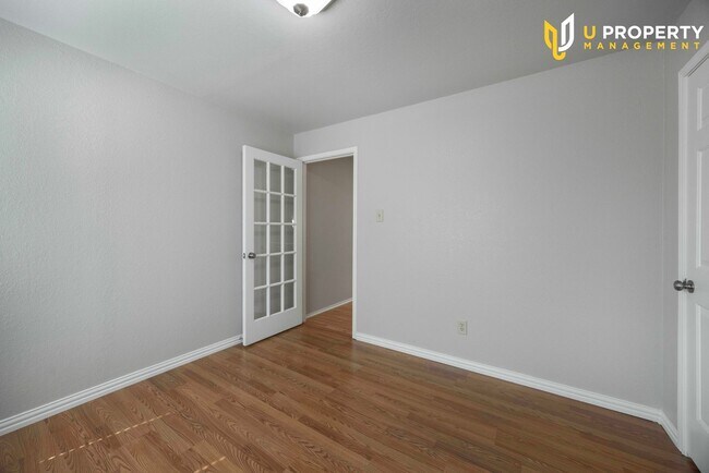 Building Photo - What's special