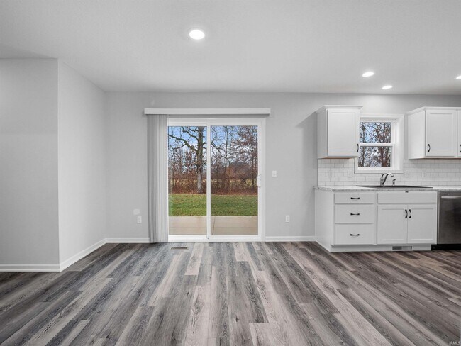 Building Photo - 14732 Verona Lks Psge