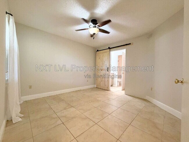 Building Photo - 12560 Equestrian Cir