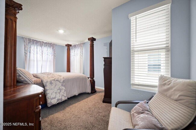 Building Photo - 6092 Bucking Bronco Dr