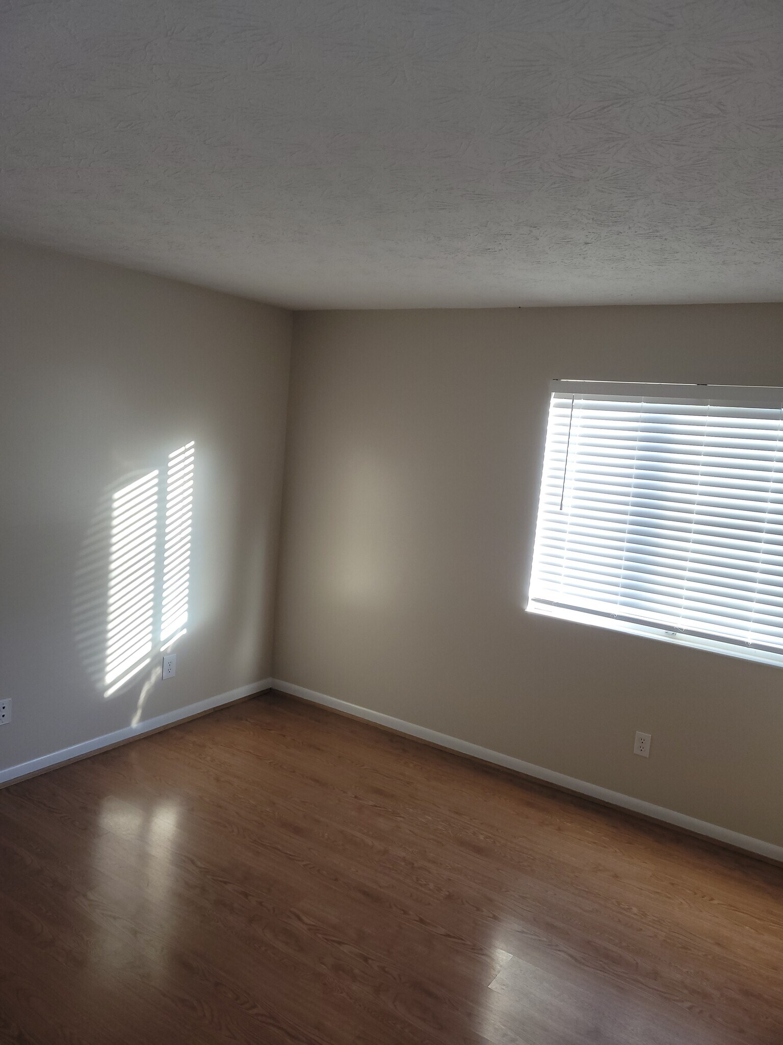 guest bedroom - 30 Creekwood Dr