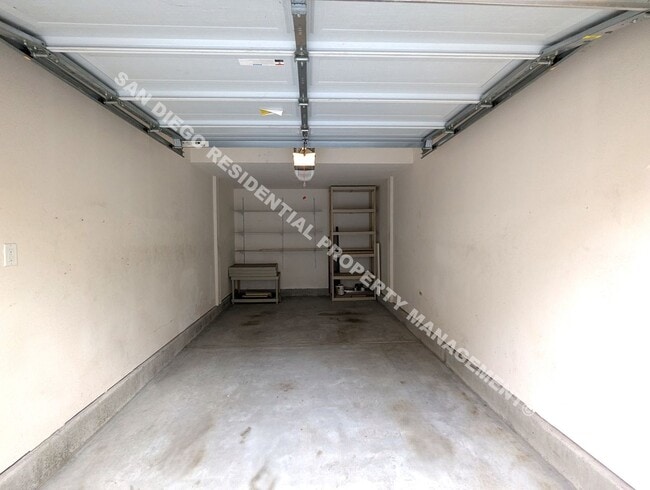 Building Photo - Beautiful 2 bed / 2 bath Single Story Condo in the Heart of 4S Ranch