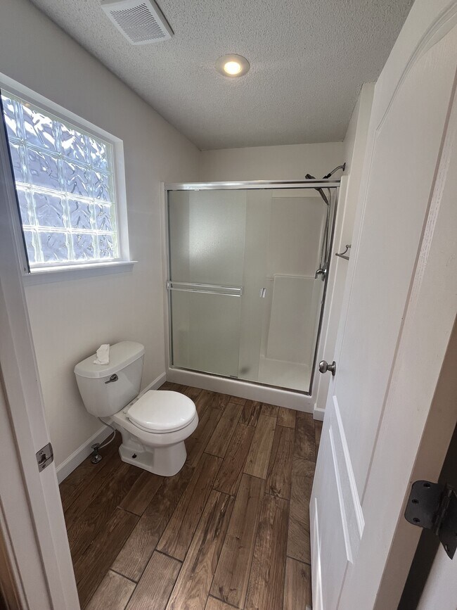 Building Photo - 723 Iron Horse Dr