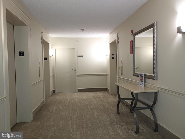 Building Photo - 11800 Sunset Hills Rd