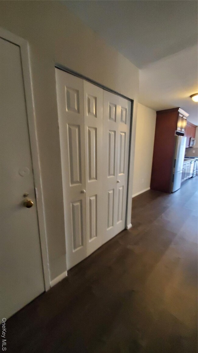 Building Photo - 460 Old Town Rd