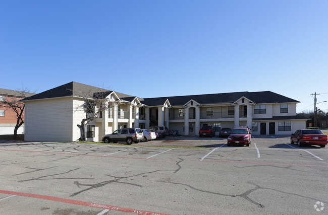 Building Photo - Somesuch Place