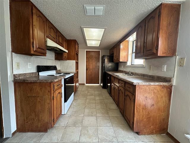 Building Photo - 305 Marriott Ln