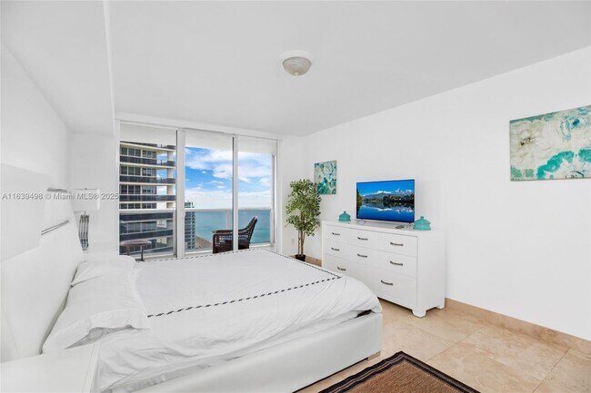 Building Photo - 1830AVAIL S Ocean Dr