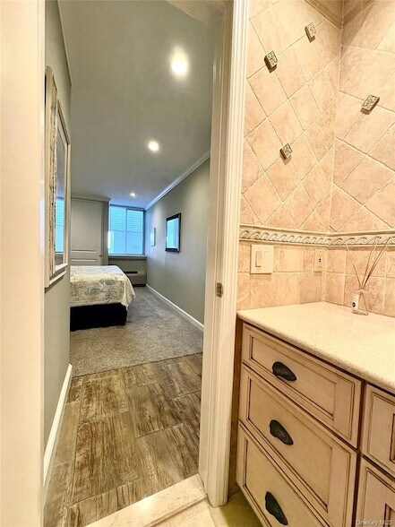 Building Photo - 253 Dune Rd