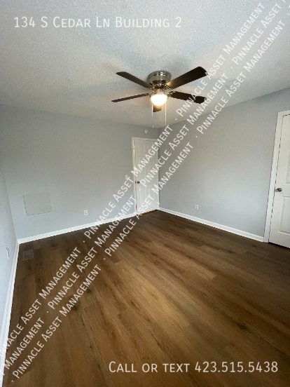 Building Photo - 134 S Cedar Ln