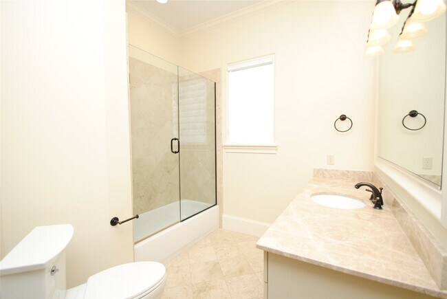 Building Photo - 302 Calle Sevilla Pl