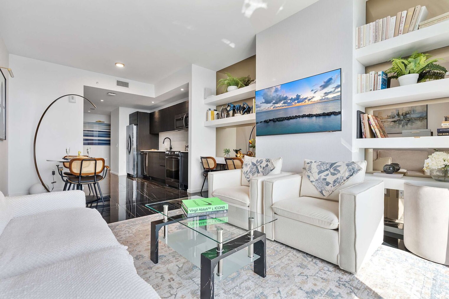 Building Photo - 398 NE 5th St