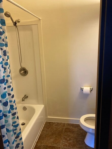 full bath - pic 2 - 66 -1253 Ahuli Cir