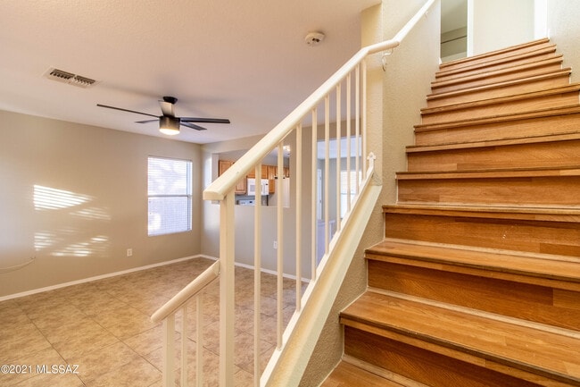 Building Photo - 7043 S Gull Ln