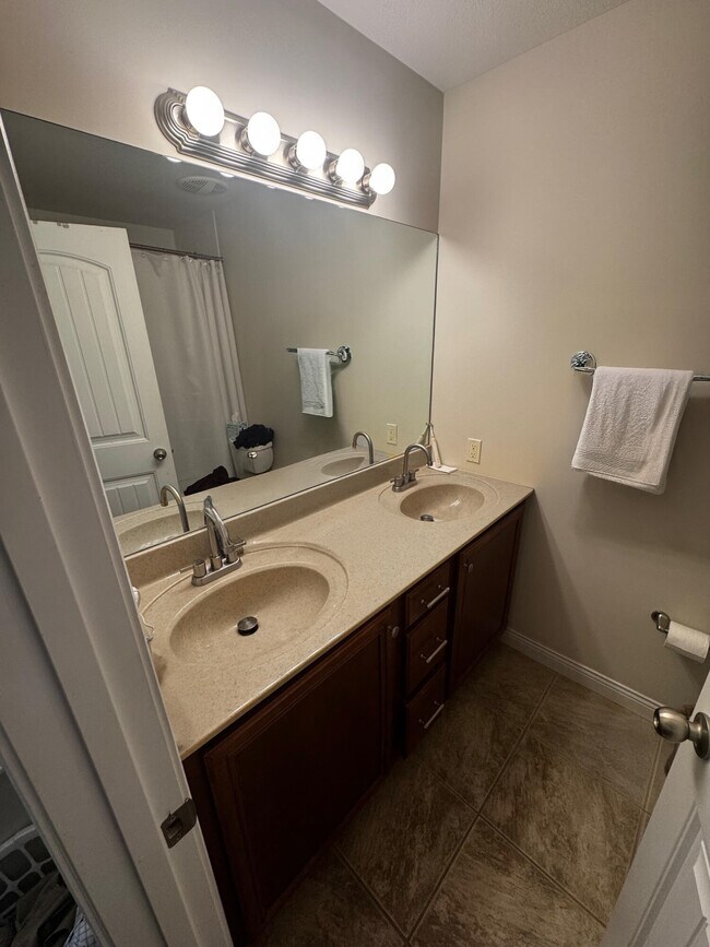 Building Photo - 3213 Belinda Ct