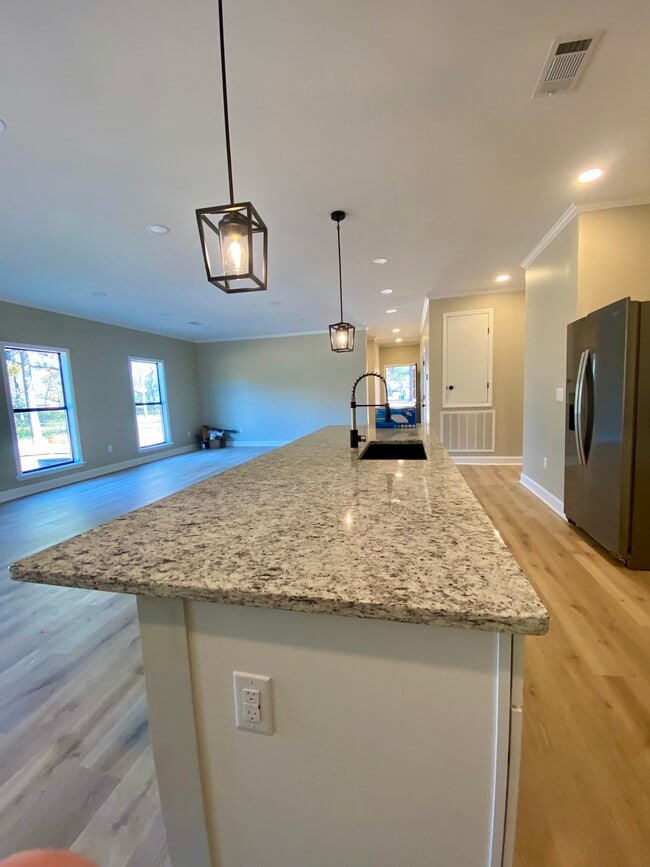 Building Photo - 230 Sylvan Rd