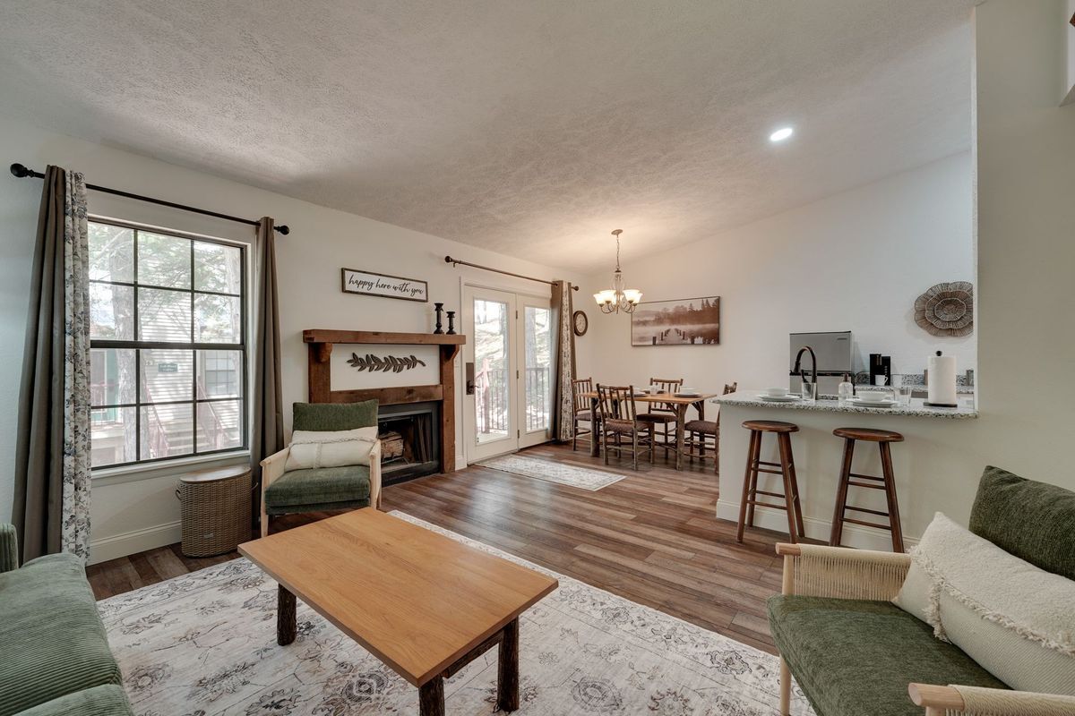 Building Photo - 395 Ozark Mountain Resort Dr