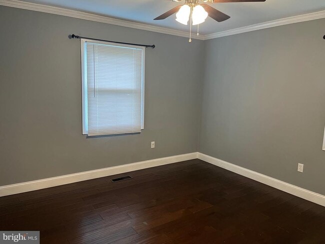 Building Photo - 3506 Mullin Ln