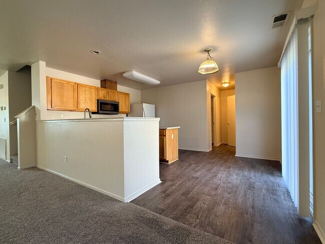 Building Photo - 1277 Sunrise Dr
