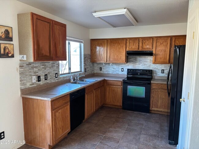 Building Photo - 16234 N 165th Ln