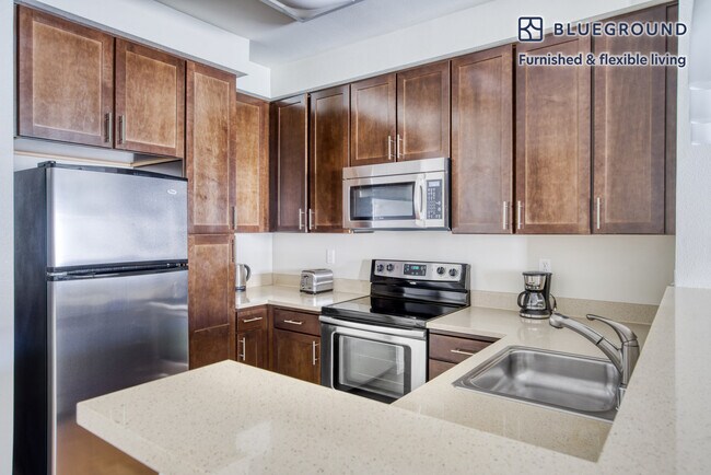 Building Photo - 695 Tasman Dr