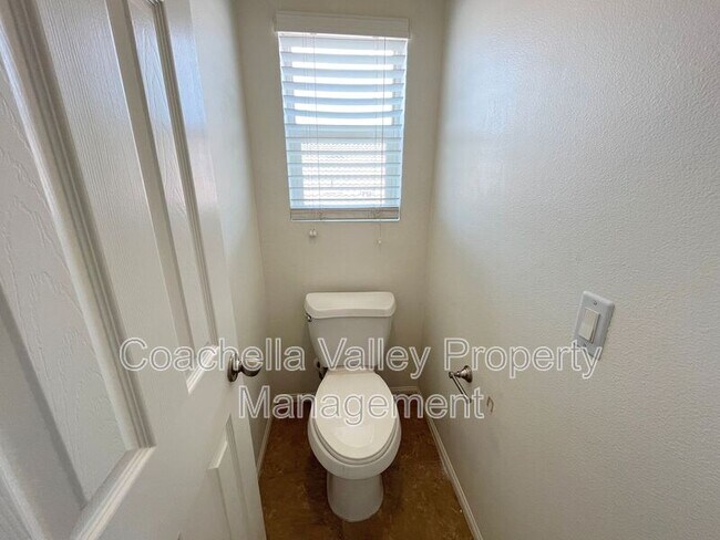 Building Photo - 62806 Kitetail Dr