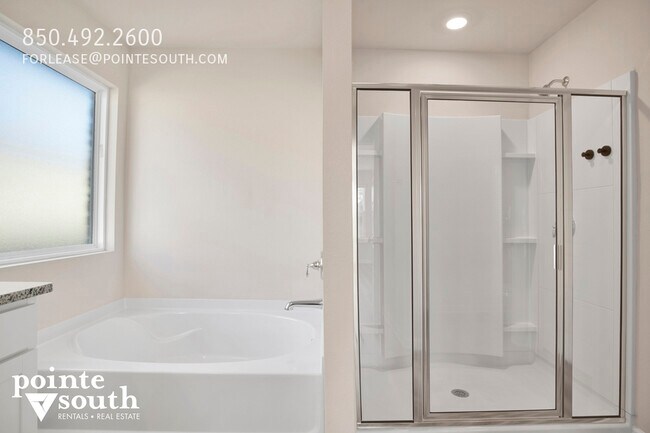 Building Photo - 32038 Lyon Rd