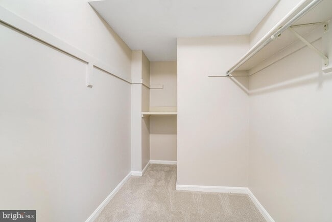 Building Photo - 2131 Kings Mill Ct