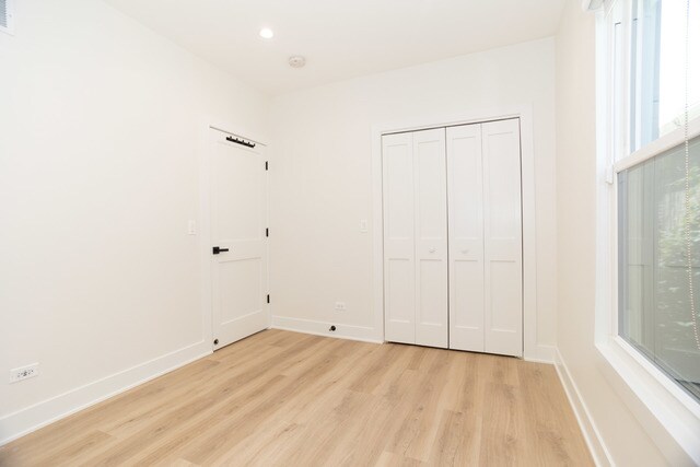 Building Photo - 6522 N Natoma Ave